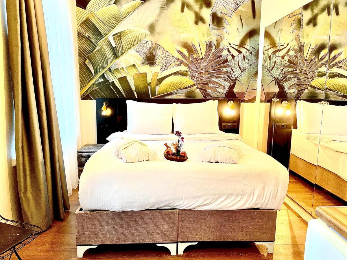Mates Istiklal Suites Истанбул Екстериор снимка