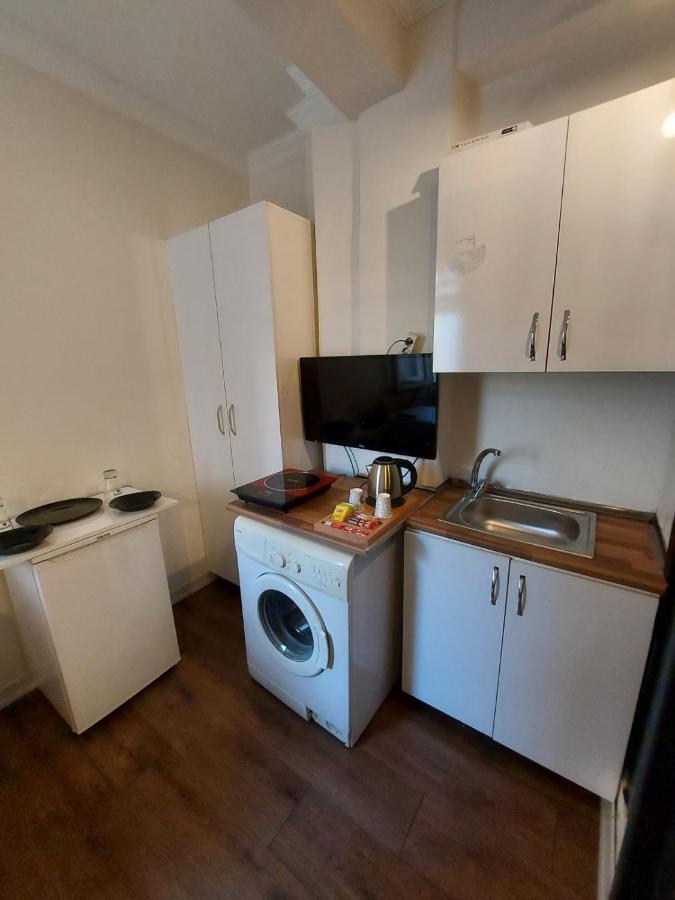 Mates Istiklal Suites Истанбул Екстериор снимка