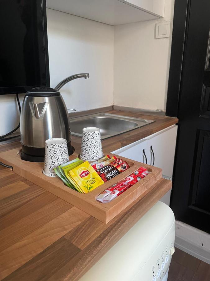 Mates Istiklal Suites Истанбул Екстериор снимка