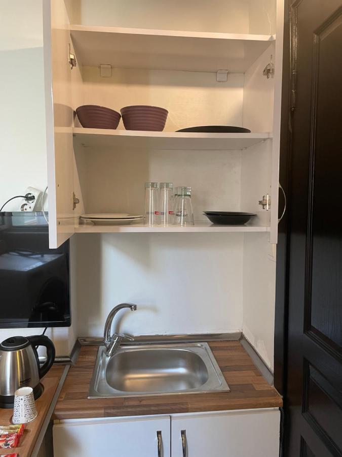 Mates Istiklal Suites Истанбул Екстериор снимка