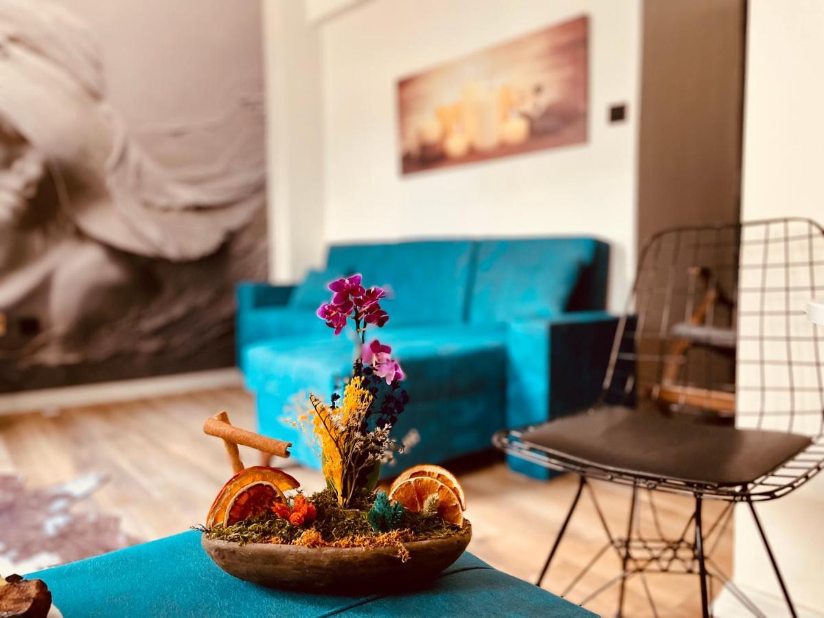 Mates Istiklal Suites Истанбул Екстериор снимка