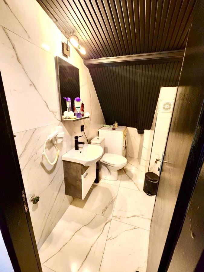 Mates Istiklal Suites Истанбул Екстериор снимка