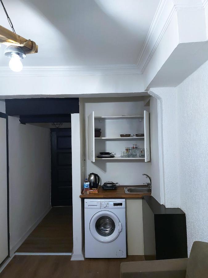 Mates Istiklal Suites Истанбул Екстериор снимка