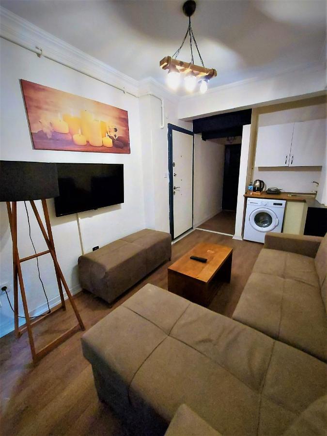 Mates Istiklal Suites Истанбул Екстериор снимка