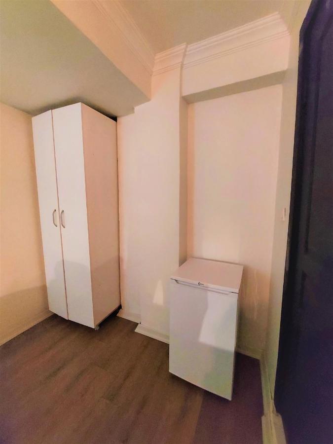 Mates Istiklal Suites Истанбул Екстериор снимка