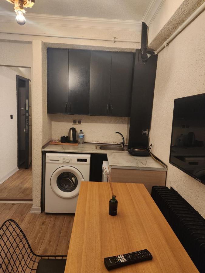 Mates Istiklal Suites Истанбул Екстериор снимка