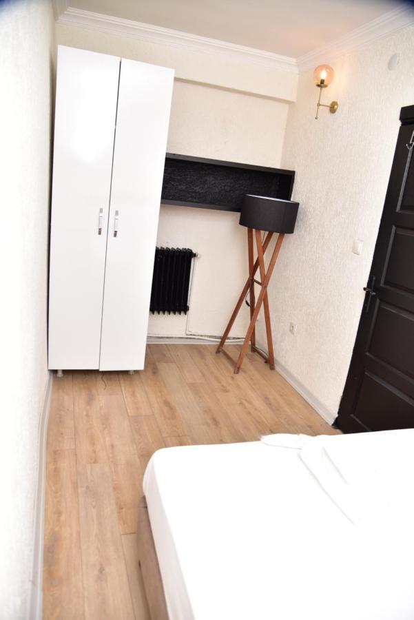 Mates Istiklal Suites Истанбул Екстериор снимка