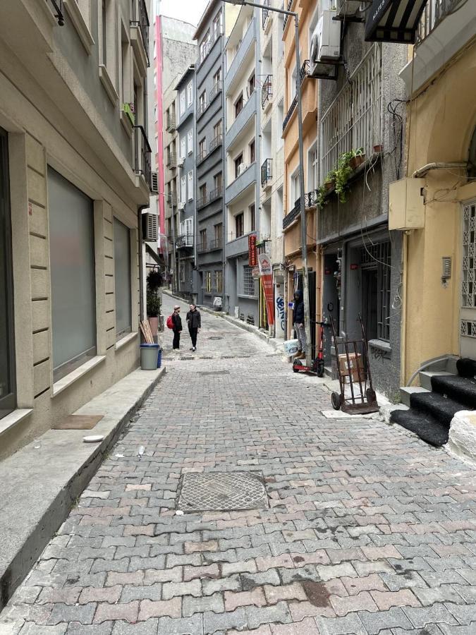 Mates Istiklal Suites Истанбул Екстериор снимка