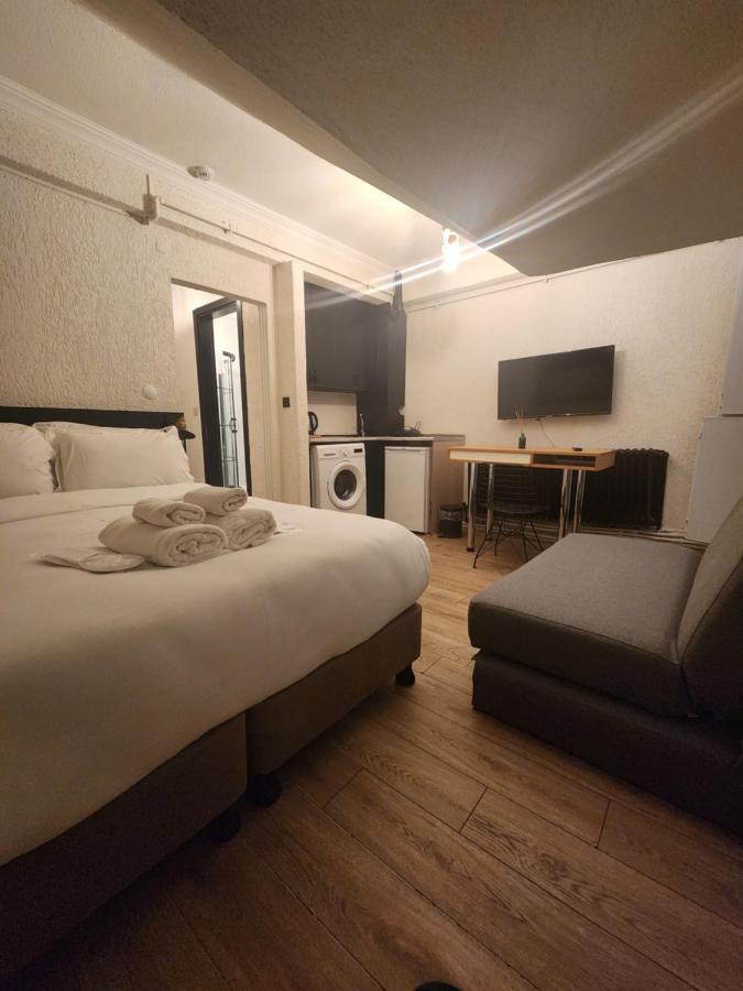 Mates Istiklal Suites Истанбул Екстериор снимка
