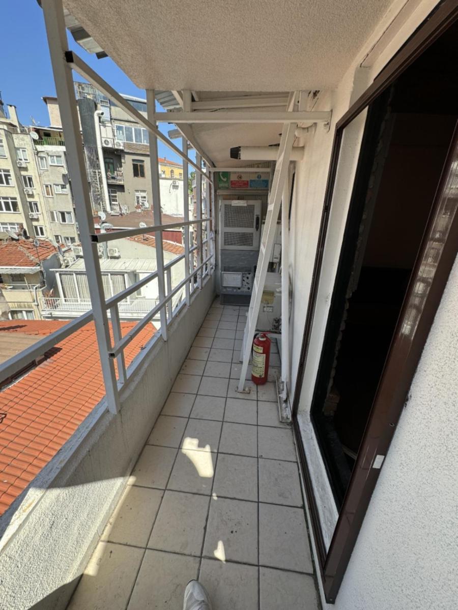Mates Istiklal Suites Истанбул Екстериор снимка