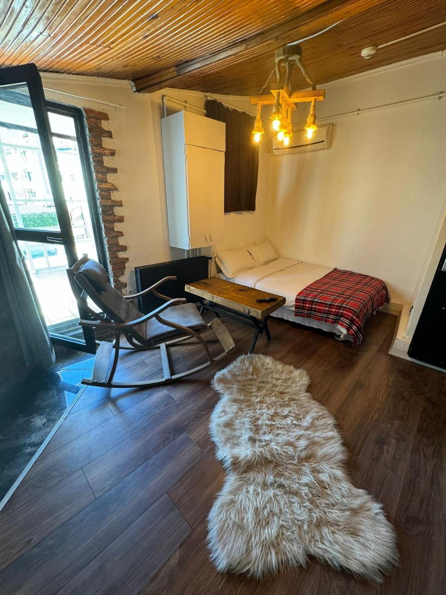 Mates Istiklal Suites Истанбул Екстериор снимка